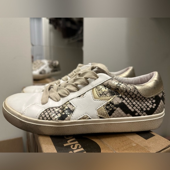 Steve Madden Sienna Multi Snake Sneaker - Picture 1 of 4